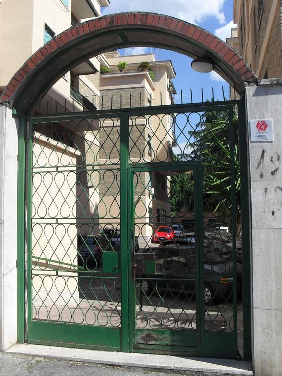 B&B J&B Rome Exterior photo